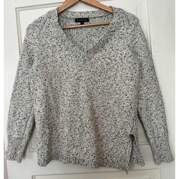 Banana Republic Chunky Warm V Neck Pullover Small - Picture 3 of 9
